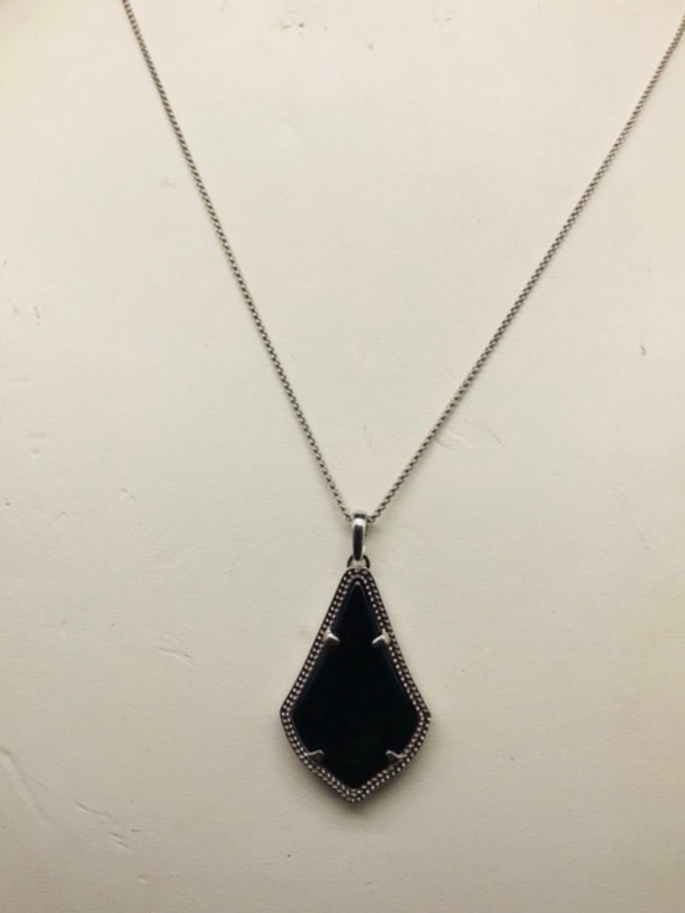 NWOT Kendra Scott Cory Black Onyx Necklace Silver Tone